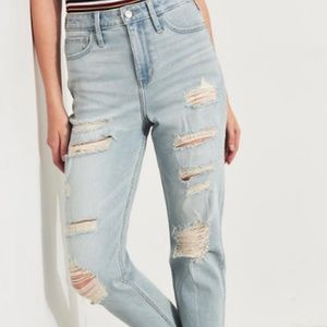 Hollister High-Waisted Light Wash Distressed Jean